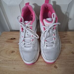Skechers White and Pink Sneakers